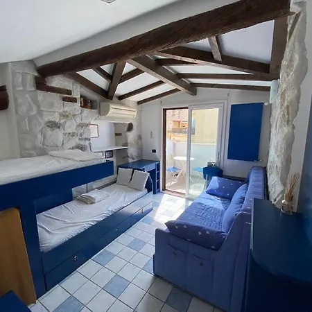 Matteotti 134 アパート *